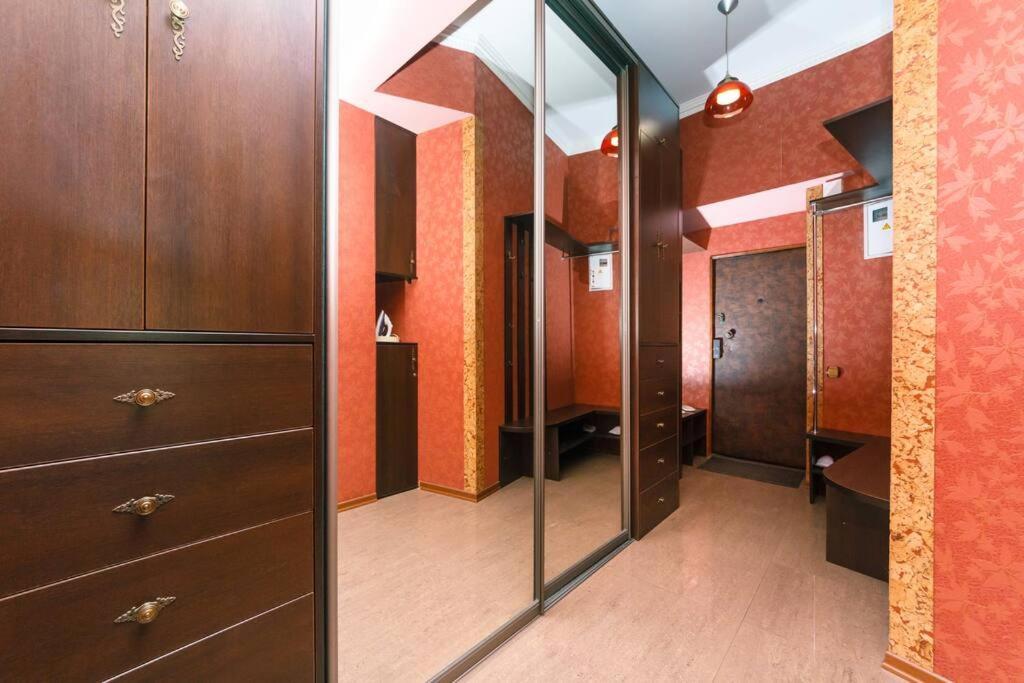 Apartment With View On Inpedendence Square Khreshchatyk เคียฟ ภายนอก รูปภาพ