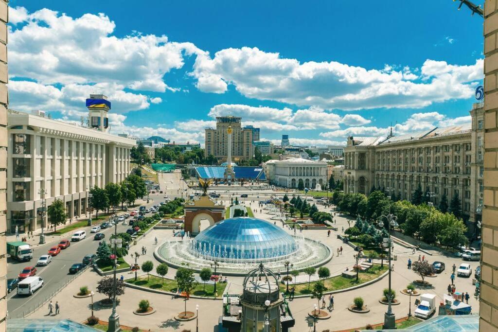 Apartment With View On Inpedendence Square Khreshchatyk เคียฟ ภายนอก รูปภาพ