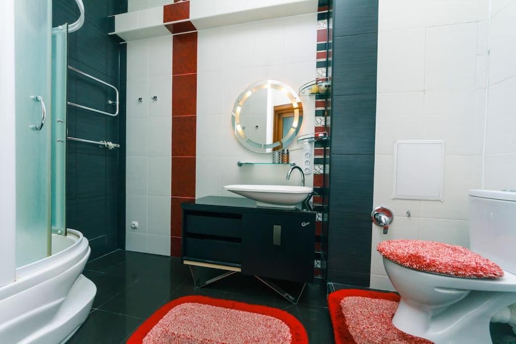 Apartment With View On Inpedendence Square Khreshchatyk เคียฟ ภายนอก รูปภาพ